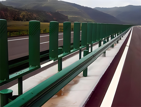 伊春三波护栏板在高速公路的应用